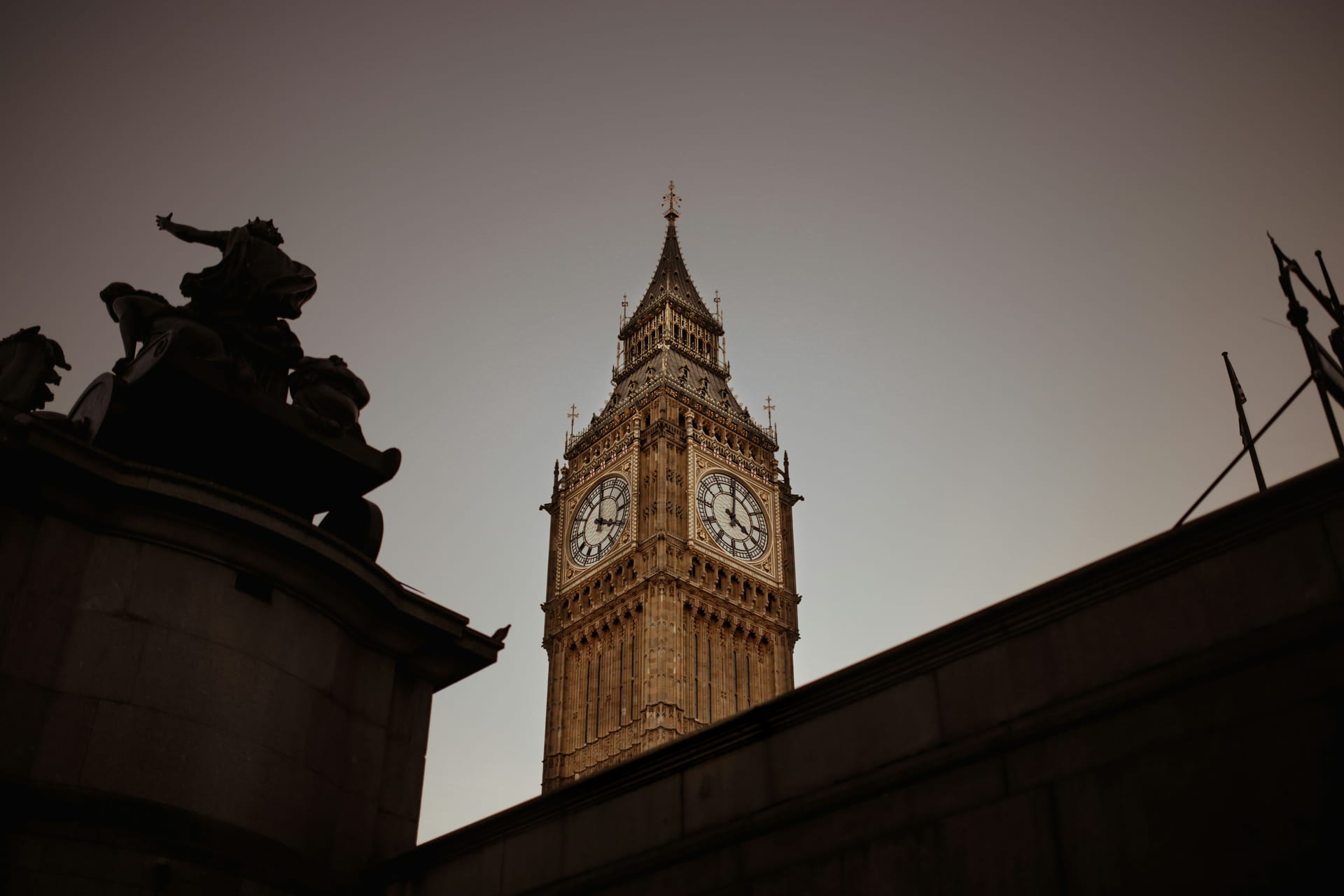 Big Ben at dusk